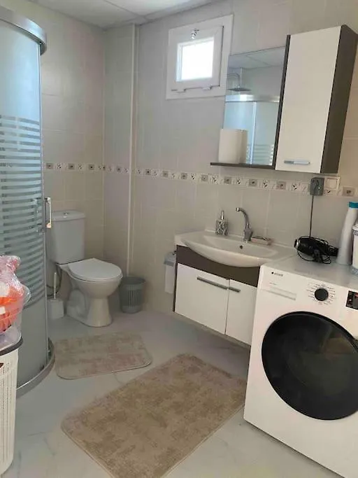 Deniz Manzarali, Havuzlu Ve Bahceli Triplex Villa 쿠사다시
