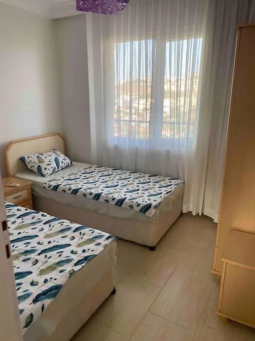Deniz Manzarali, Havuzlu Ve Bahceli Triplex Villa 쿠사다시