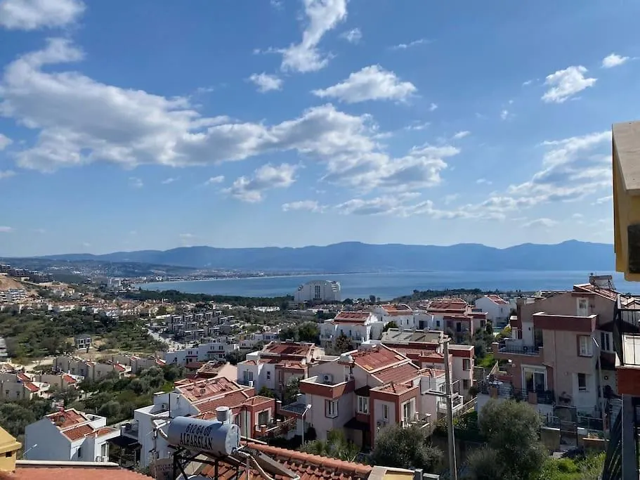 Deniz Manzarali, Havuzlu Ve Bahceli Triplex Villa 쿠사다시 터키