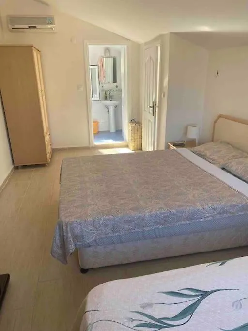 Deniz Manzarali, Havuzlu Ve Bahceli Triplex Villa 쿠사다시