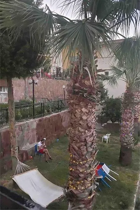 Deniz Manzarali, Havuzlu Ve Bahceli Triplex Villa 쿠사다시 터키