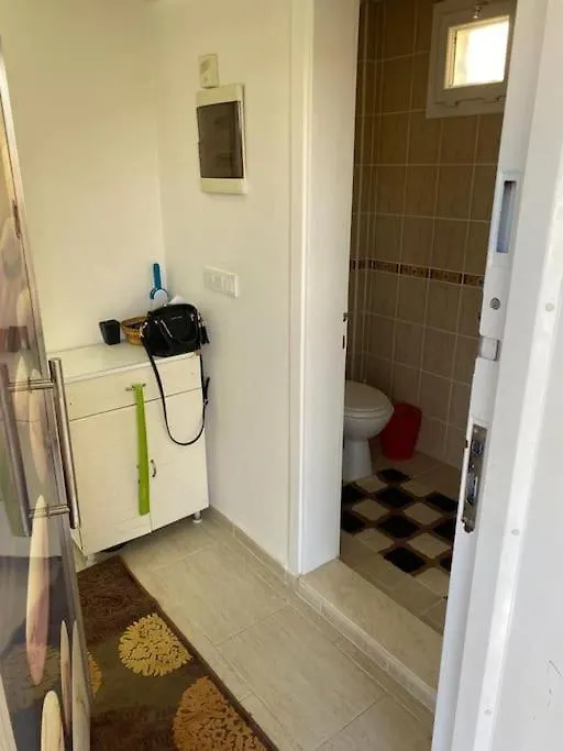 Deniz Manzarali, Havuzlu Ve Bahceli Triplex Villa 쿠사다시