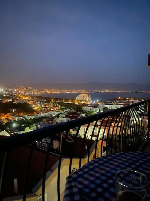 Deniz Manzarali, Havuzlu Ve Bahceli Triplex Villa 쿠사다시