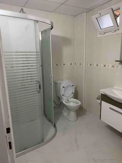 Deniz Manzarali, Havuzlu Ve Bahceli Triplex Villa 쿠사다시