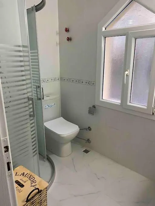 Deniz Manzarali, Havuzlu Ve Bahceli Triplex Villa 쿠사다시 터키