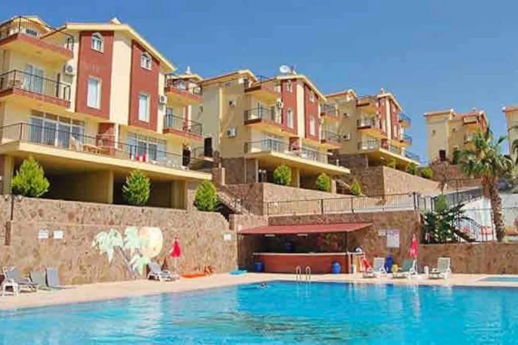 Deniz Manzarali, Havuzlu Ve Bahceli Triplex Villa Kusadasi Turkey