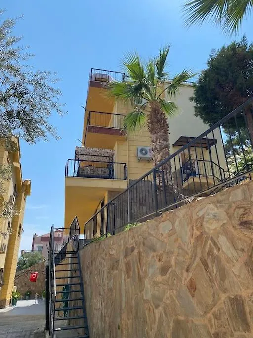 Deniz Manzarali, Havuzlu Ve Bahceli Triplex Villa Kuşadası Türkiye