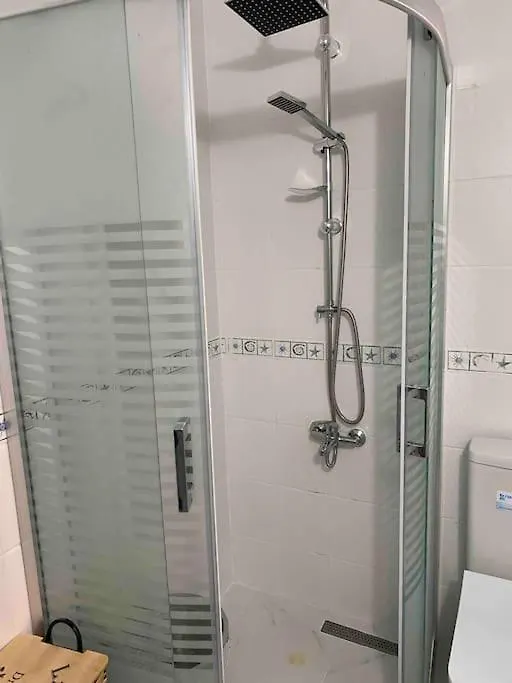 Deniz Manzarali, Havuzlu Ve Bahceli Triplex Villa Kuşadası 0*,  Türkiye