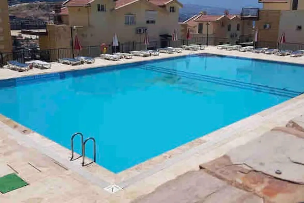 Deniz Manzarali, Havuzlu Ve Bahceli Triplex Villa Kuşadası